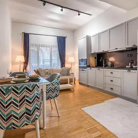 Luxury Flat In Galata Стамбул
